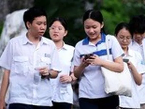 Điểm chuẩn vào lớp 10 ở Hà Nội: Nơi 24 điểm vẫn rớt, chỗ 10 điểm đã đậu