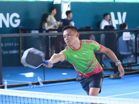 Khoảnh khắc gay cấn trong loạt trận tranh tài Giải Pickleball 'Quạt mát trao em - Ươm mầm tri thức'