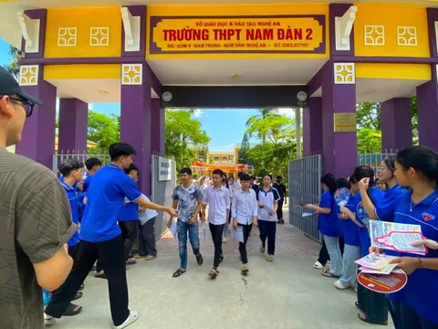 Sốc toàn tập: Lý do điểm chuẩn lớp 10 ở Nghệ An thấp chưa từng có