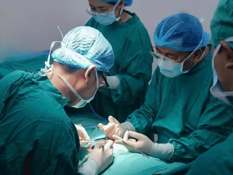 Phẫu thuật thành công dị tật lún dương vật bẩm sinh