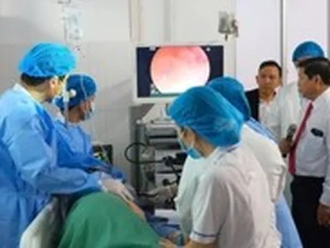 Lần đầu triển khai nội soi siêu âm, phát triển nội soi tiêu hóa ở miền Tây