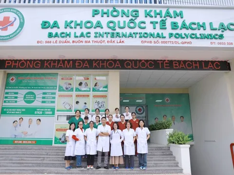 Đội ngũ bác sĩ đặt nền móng cho thành công của Phòng khám Bách Lạc