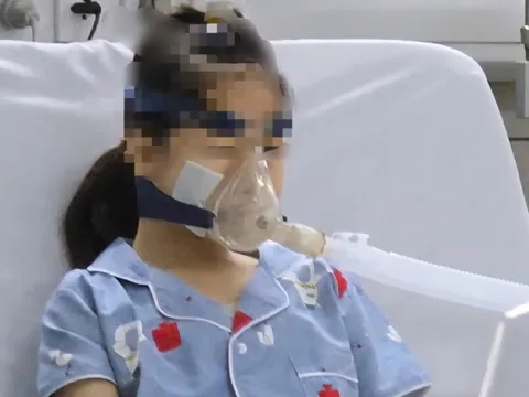 Hành trình 'giành lại' sự sống cho bé gái 14 tuổi