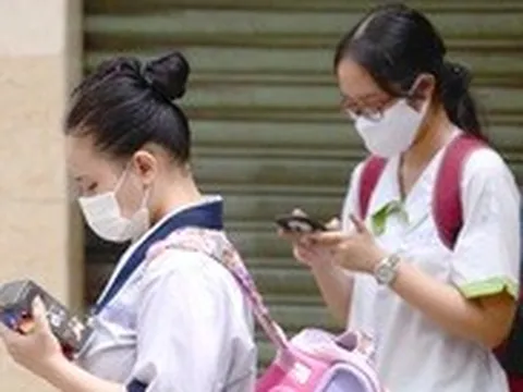 TP.HCM dự kiến cấm học sinh dùng điện thoại kể cả trong giờ ra chơi