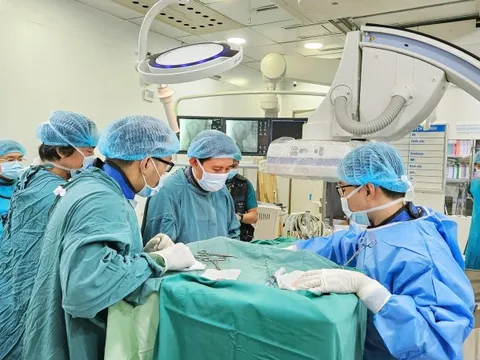 Đột tử 2 lần khi ngủ, người đàn ông thoát chết khó tin