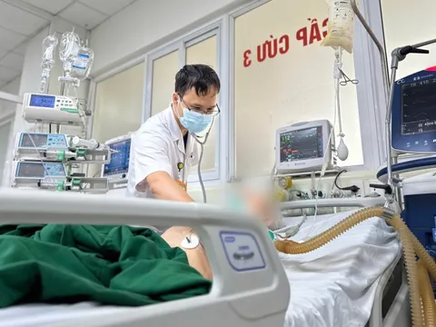 Cảnh báo việc tự ý tiêm tại cơ sở không bảo đảm khi bị thoát vị đĩa đệm cổ