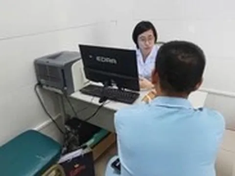 Chạy deadline xuyên đêm, người đàn ông bị rối loạn cương dương kéo dài, muốn tự tử