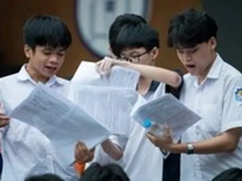 'Mưa' điểm 10 thi tốt nghiệp THPT, nhưng điểm chuẩn dự kiến giảm