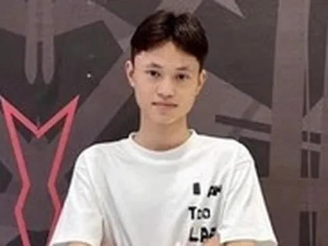 Thủ khoa toàn quốc khối A00: Tin vui báo bố đầu tiên, bố đã qua đời từ năm Thịnh học lớp 3