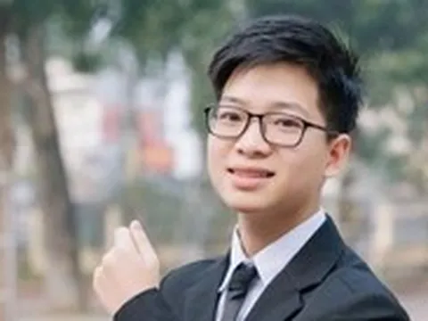 Thủ khoa tổ hợp A00 cũng là thủ khoa thi đánh giá năng lực HSA