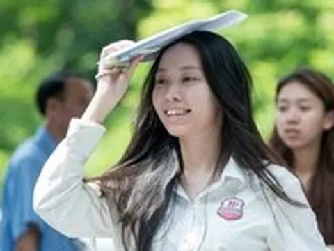 Biến động điểm chuẩn Đại học Kinh tế quốc dân