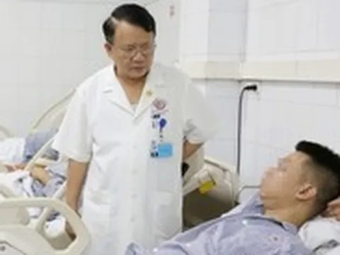 Sức khỏe nạn nhân được cứu trong vụ lật tàu du lịch trên vịnh Hạ Long đã ổn định