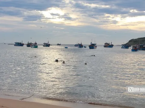 Làng chài ở Đắk Lắk giữa những ngày biển động