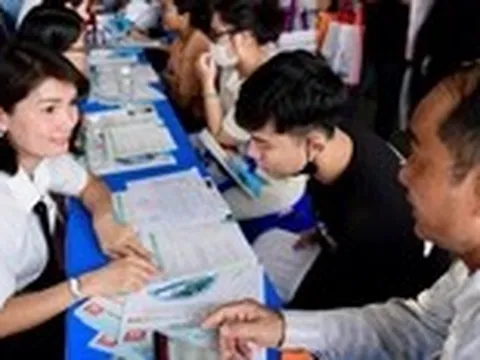 Điểm sàn Trường đại học Công nghiệp TP.HCM giảm nhẹ, quy đổi điểm theo 2 hàm