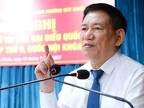 Phó thủ tướng Hồ Đức Phớc đồng quan điểm cử tri về 1 bộ sách giáo khoa