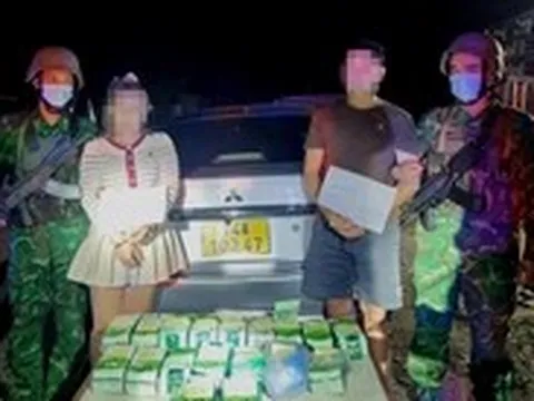 Đôi nam nữ bị bắt giữa đêm vì mang 17kg ma túy đá qua biên giới