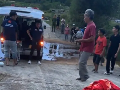 Nam thanh niên lao xuống hồ cứu cháu bé 5 tuổi, cả 2 đuối nước thương tâm