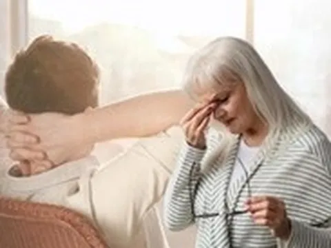 Sống với con trai trên 30 tuổi độc thân, mẹ bị ảnh hưởng sức khỏe tinh thần