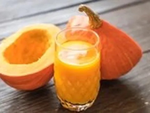 Có thật nước ép bí đỏ giúp chữa ung thư?