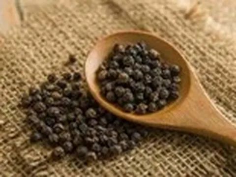 Tiêu đen có thật sự chữa được bệnh tắc nghẽn tim hiệu quả hơn thuốc tây?