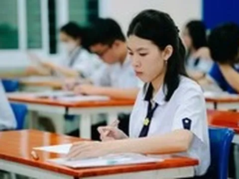 Một trường đại học ở TP.HCM lấy điểm sàn thấp hơn điểm chuẩn năm ngoái đến 13 điểm