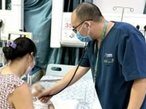 Tăng phụ cấp cho y bác sĩ: Cần làm nhanh