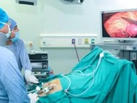 Phát hiện mắc cùng lúc 2 loại ung thư sau 3 tháng sụt cân nhanh