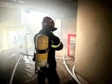 Cháy căn hộ trong chung cư E1 Ciputra, 47 người thoát nạn