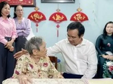 Lãnh đạo TP.HCM thăm Côn Đảo: Nghĩa tình từ đất liền đến vùng đặc khu biển đảo