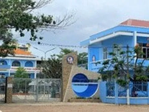 Cà Mau: 8 nguyên giám đốc, phó giám đốc sở ‘có liên quan’ nghe công bố kết luận tố cáo của giáo viên