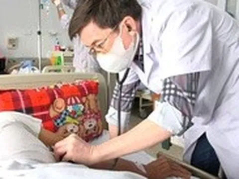 Ăn tiết canh, nem chua: Hai người nhập viện, mất thính lực vĩnh viễn