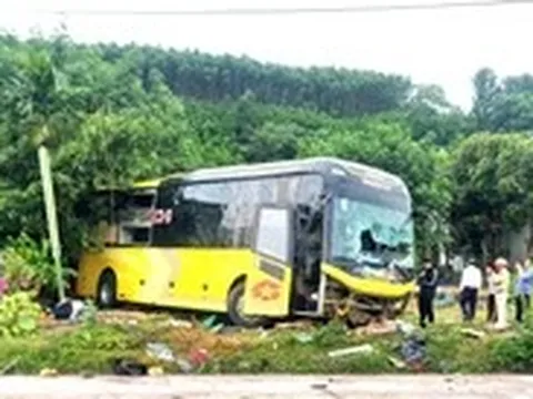 Tạm giữ tài xế lái xe khách bị tai nạn khiến 10 người chết