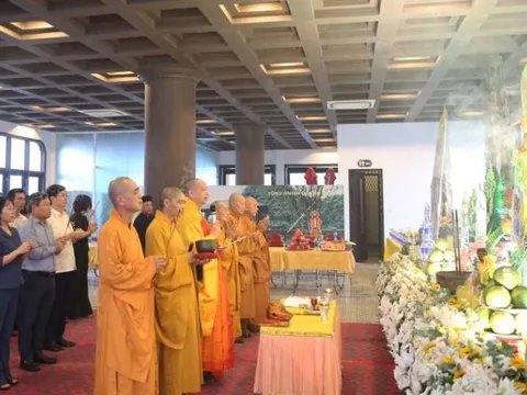 Cầu siêu tưởng niệm 39 nạn nhân vụ tai nạn lật tàu trên vịnh Hạ Long