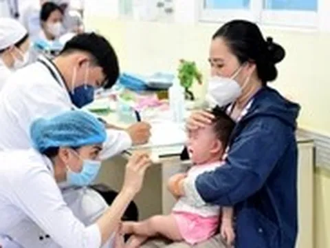 Tăng phụ cấp ngăn 'chảy máu chất xám' ngành y