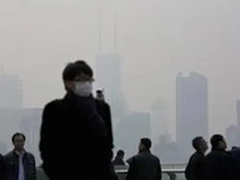 Không khí ô nhiễm làm tăng nguy cơ mắc Alzheimer