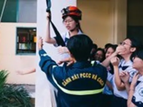 Lạ lùng tuyển sinh lớp 10 ở TP.HCM: Trường 'hot' tuyển không đủ chỉ tiêu