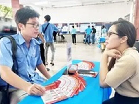 Tuyển sinh cao đẳng ra sao?