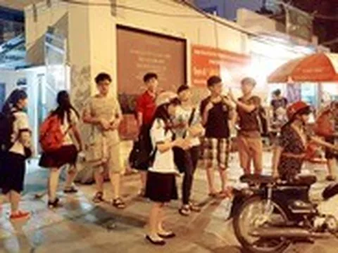 Dạy thêm, nên cấm tuyệt đối hay 'hợp thức hóa' trong nhà trường?