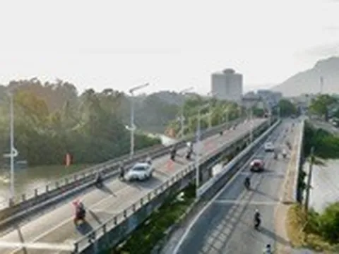 Đắk Lắk: Cấm xe tải trên 5 tấn qua cầu Sông Chùa cũ