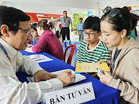 Cần làm gì khi xã phường thiếu cán bộ giáo dục?