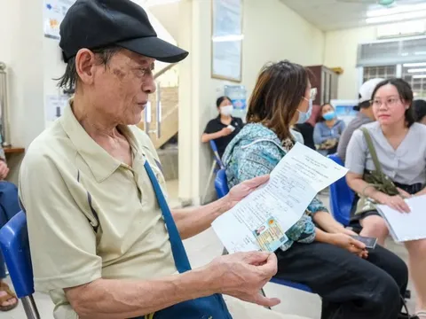 Bảo hiểm xã hội sẽ tạm dừng trả lương hưu, trợ cấp khi không xác minh được thông tin người thụ hưởng