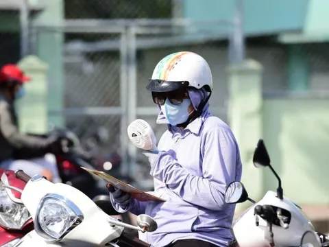 Ngày nóng hầm hập, chiều tối mưa lớn, giữ sức khỏe ra sao?