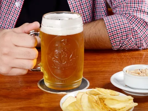 Rối loạn tiêu hóa sau uống bia, chớ chủ quan
