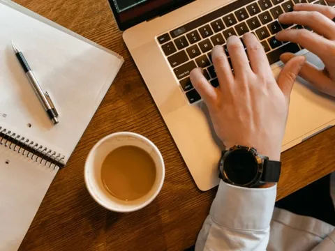 Uống cà phê ban đêm khiến ta bốc đồng, liều lĩnh hơn?