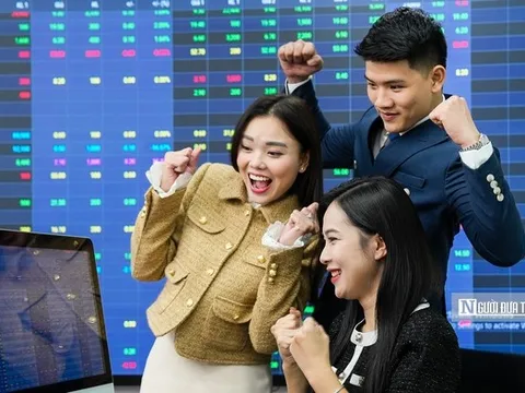 VN-Index lần đầu chạm mốc 1.600 điểm