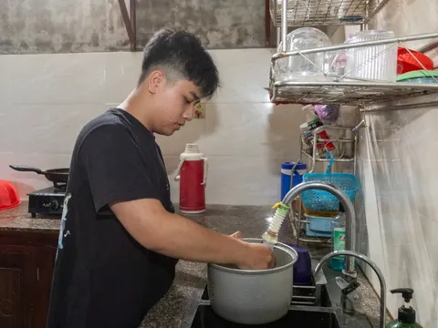 Mong làm bác sĩ để được nghe cha gọi tên dù chỉ một lần