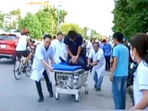 Hai công nhân bị điện giật ngưng tim, bệnh viện kích hoạt báo động đỏ nội viện cứu sống