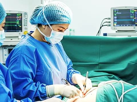 Chọn giờ đẹp để mổ lấy con: Xin đừng đánh cược mạng sống của con