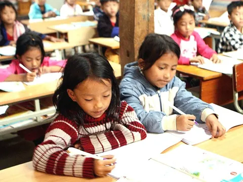 Trường lớp năm học mới: Đẩy mạnh xã hội hóa, ưu tiên trụ sở dôi dư