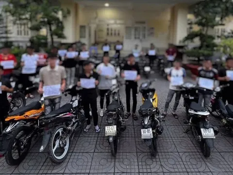 Khởi tố 21 người tụ tập, chạy xe lạng lách đánh võng tại xã Phước Hải, TP.HCM